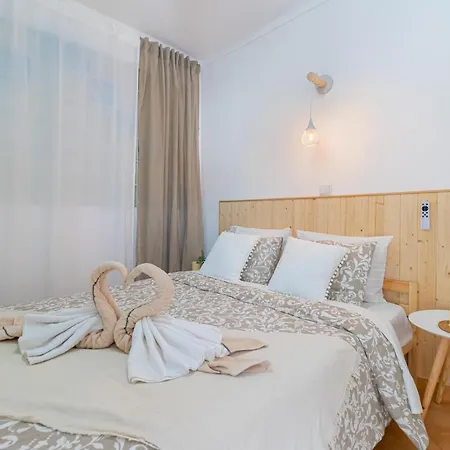 Sea & Sun Oldtown Apartment *